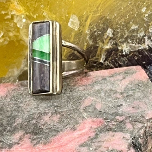 Native American Zuni Inlay Ring Signed by Artist Size 7 - Picture 3 of 3